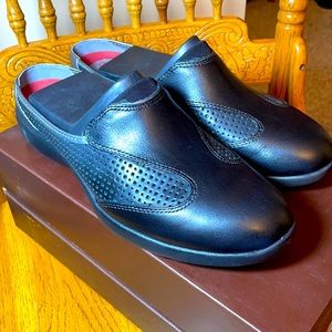 New in Box!! Aravon by New Balance Jada Size 8